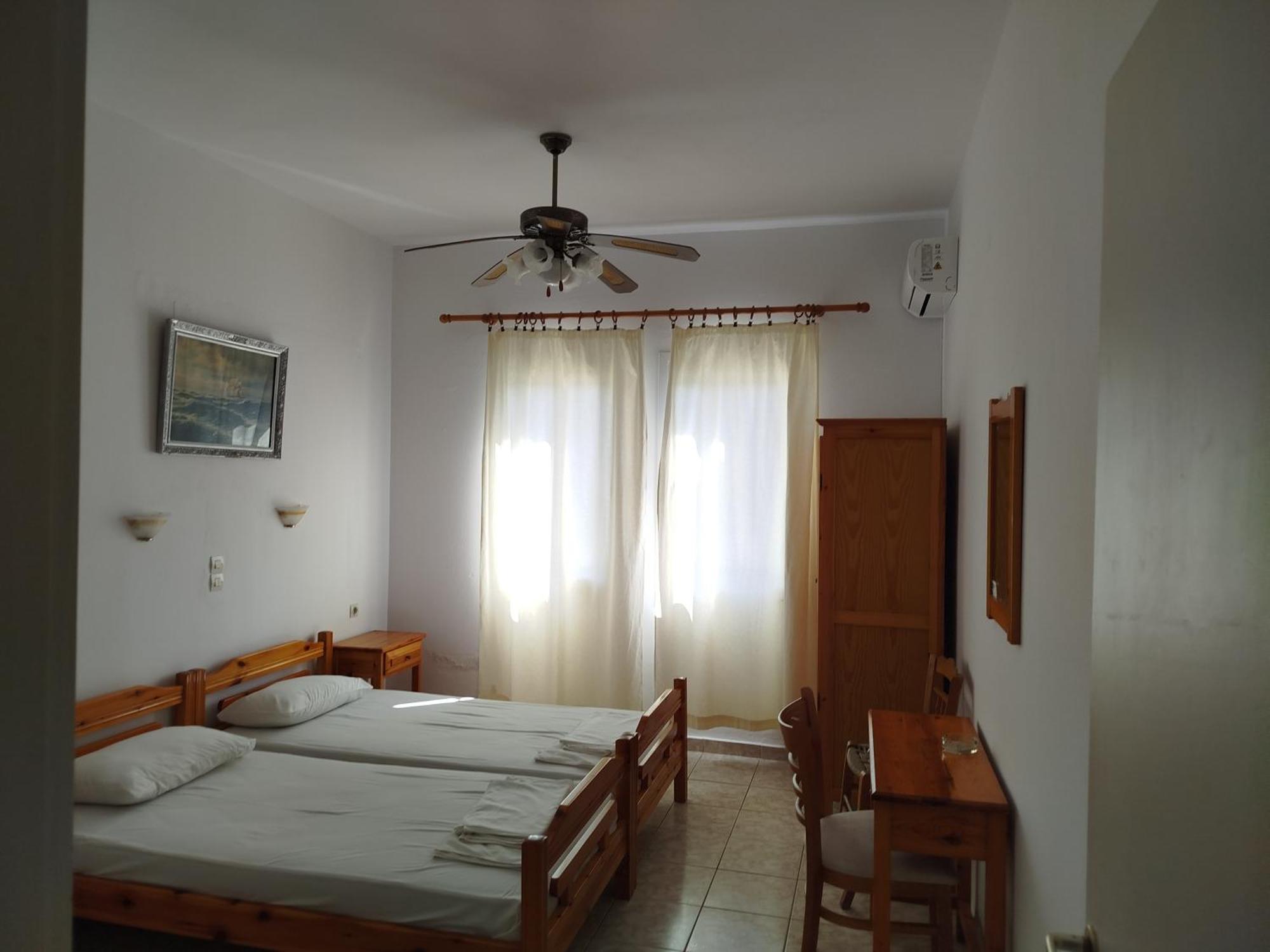 Karagiozos Studios & Apartments سكوبيلوس تاون المظهر الخارجي الصورة